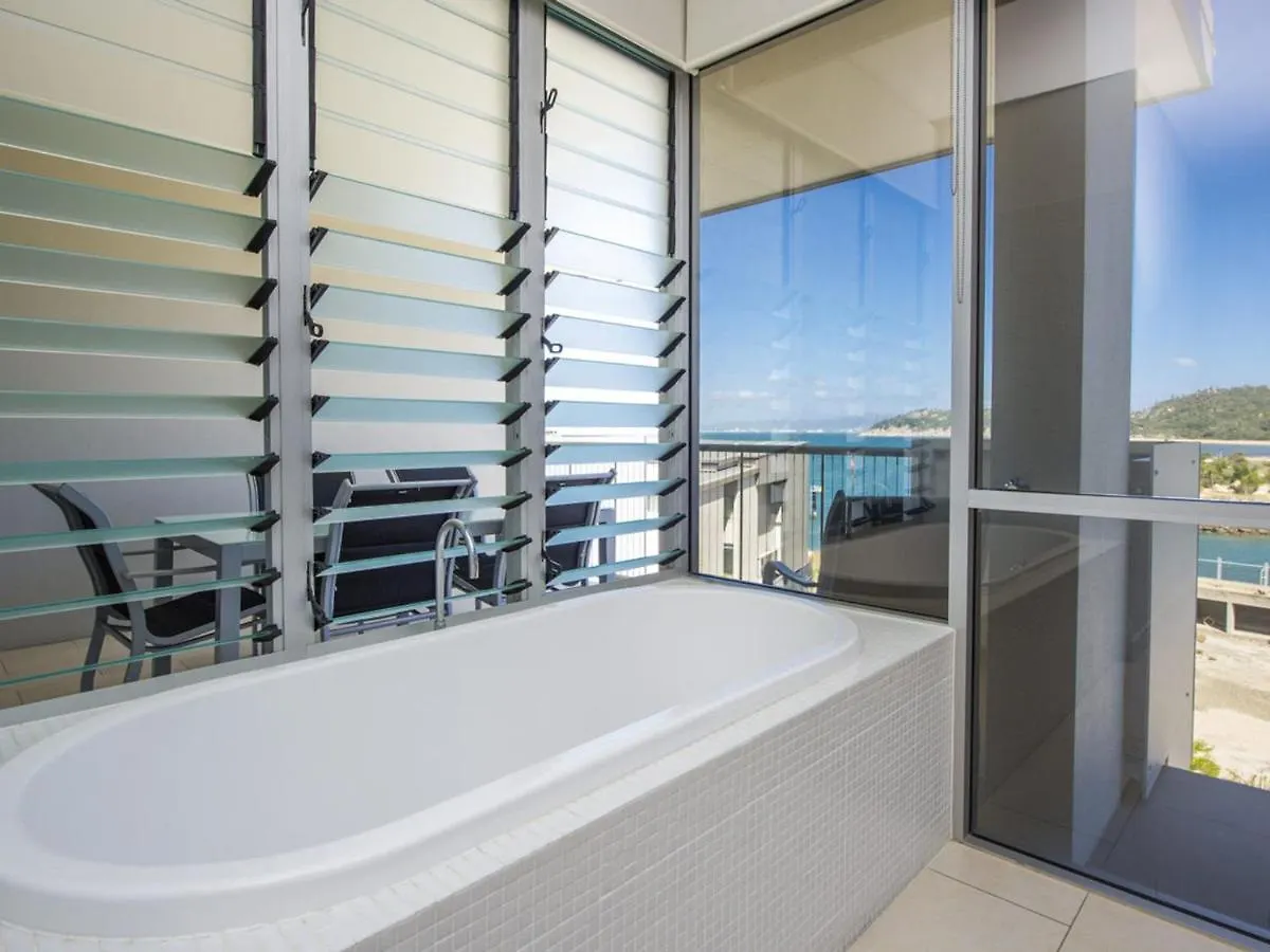 1 Bright Point Apartment 1401 خليج نيللي 0*,